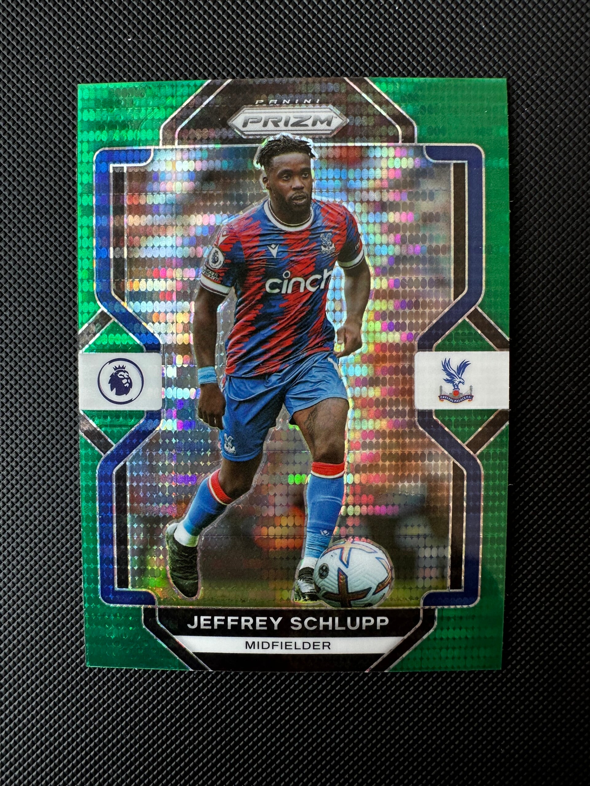 Jeffrey Schlupp Panini Prizm Premier League 2022/23 Green Pulsar Prizm #28 CRYSTAL PALACE