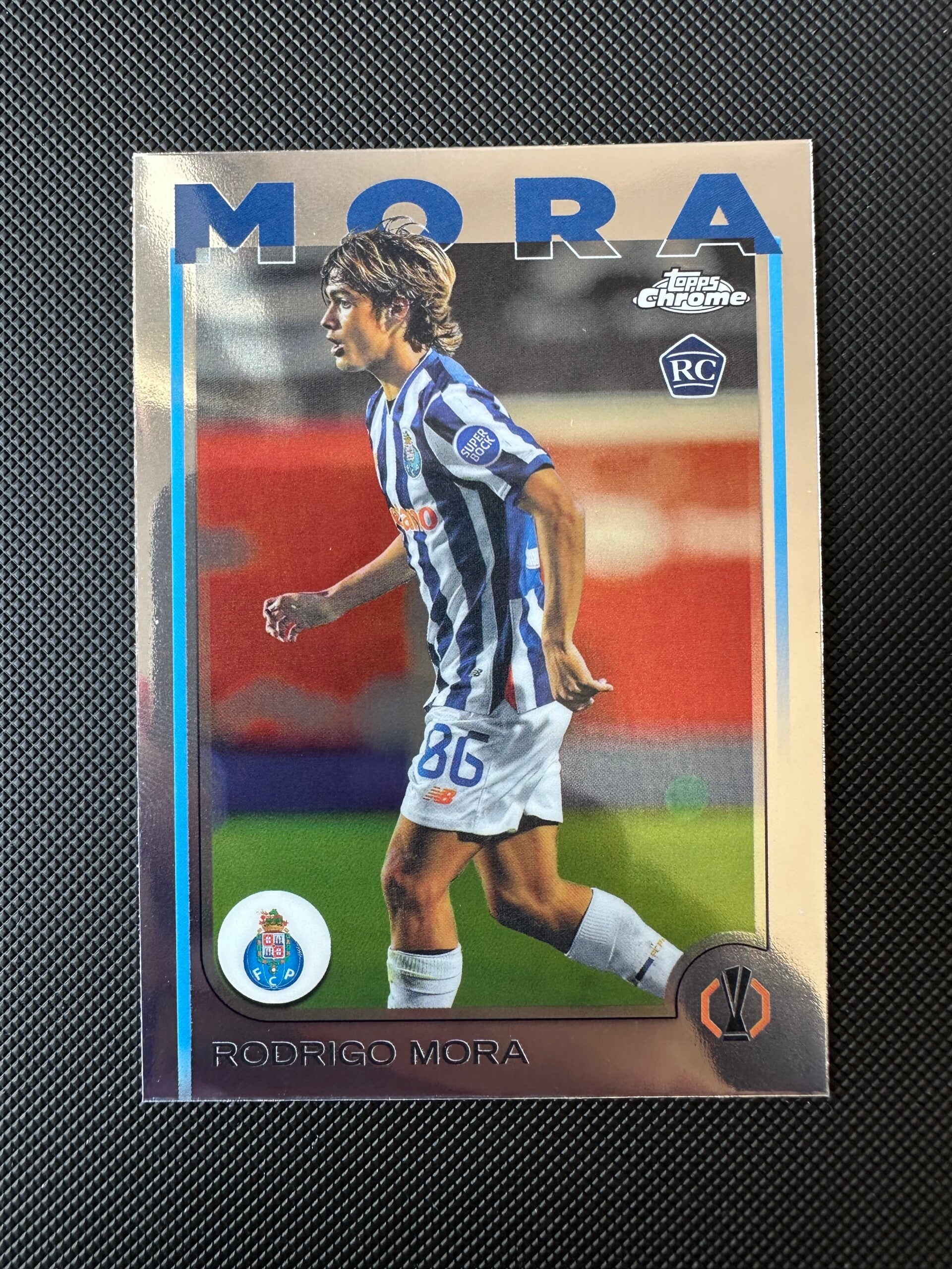 Rodrigo Mora Rookie Topps Chrome UEFA EL 2025 #137 PORTO