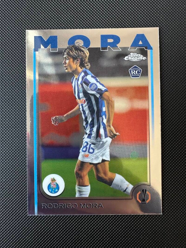 Rodrigo Mora Rookie Topps Chrome UEFA EL 2025 #137 PORTO