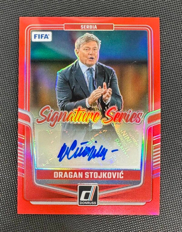 Dragan Stojković /49 Auto Panini Donruss 2024/25 Signature Series Red Prizm #SS-DS