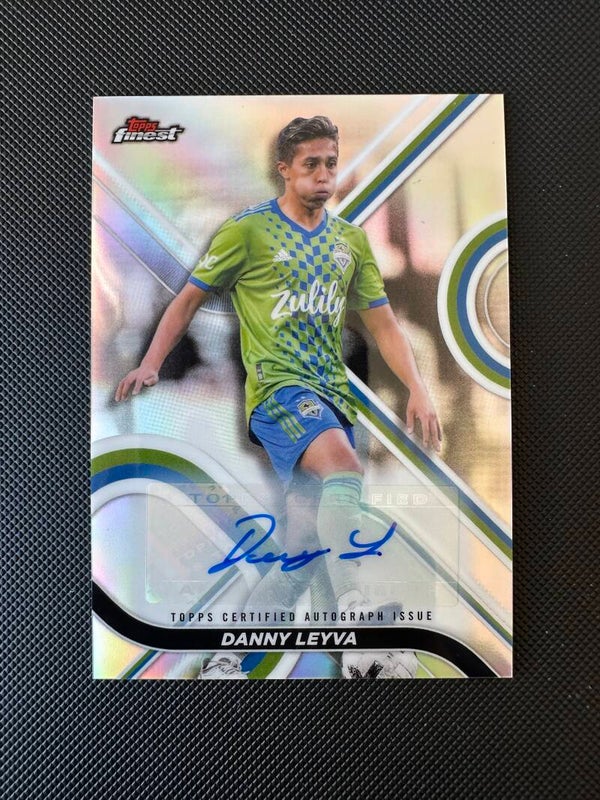 Danny Leyva Auto Topps Finest MLS 2022 Refractor #78