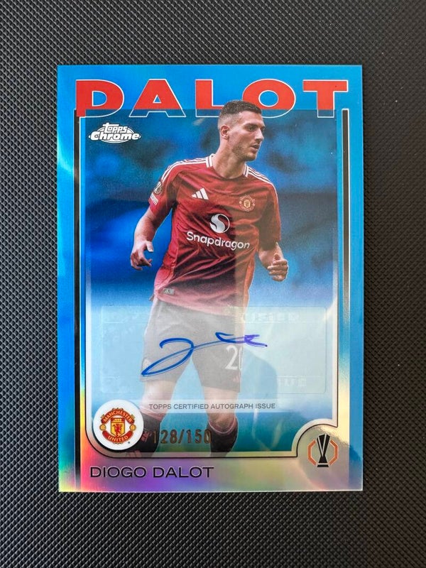 Diogo Dalot /150 Auto Topps Chrome UEFA CC 2024/25 Blue Refractor #CA-DT