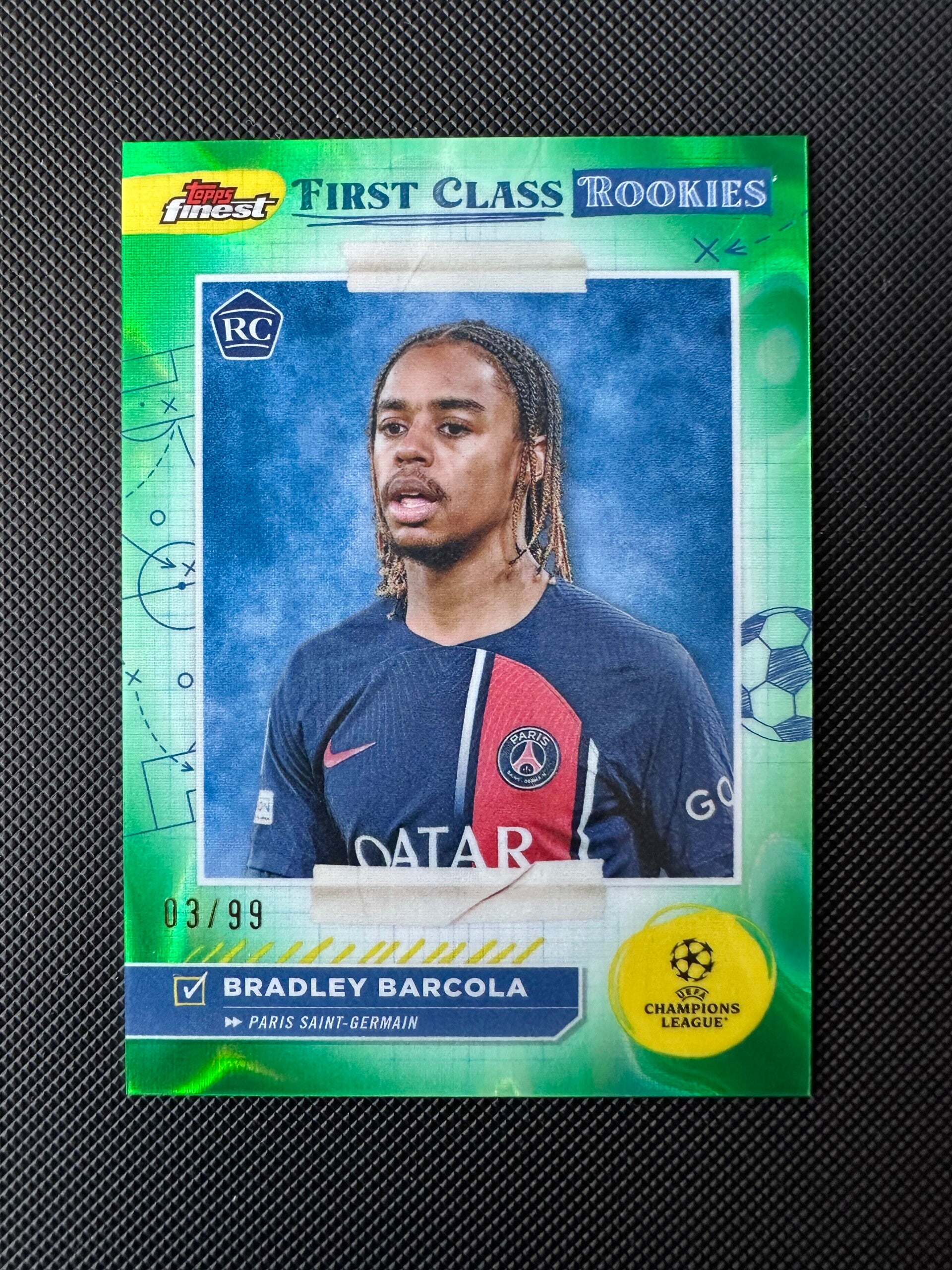 Bradley Barcola /99 Rookie Topps Finest UEFA 2024 Green First Class Rookies #FR-9 PSG