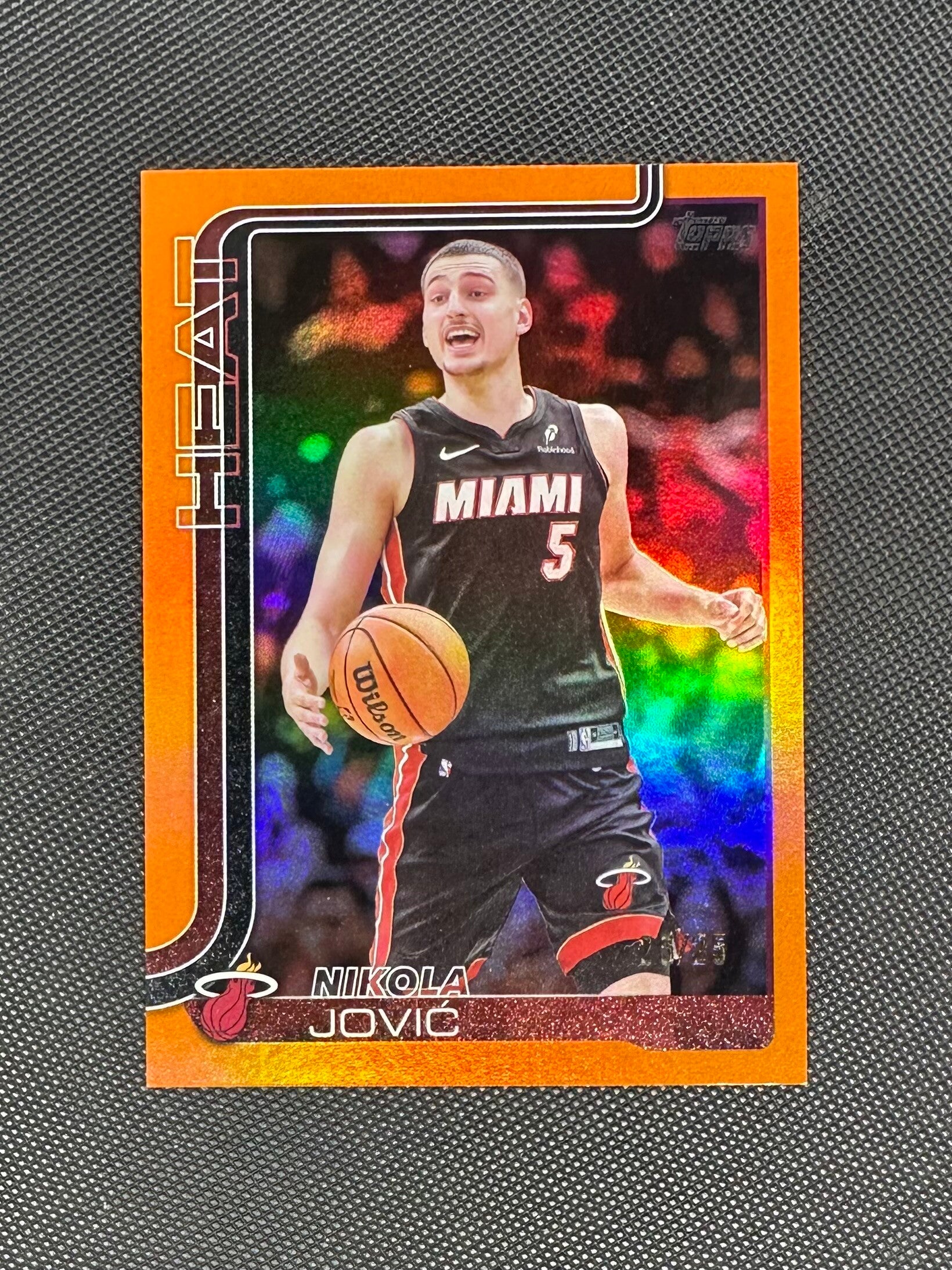 Nikola Jović /25 Topps Basketball 2025/26 Orange Rainbow #76