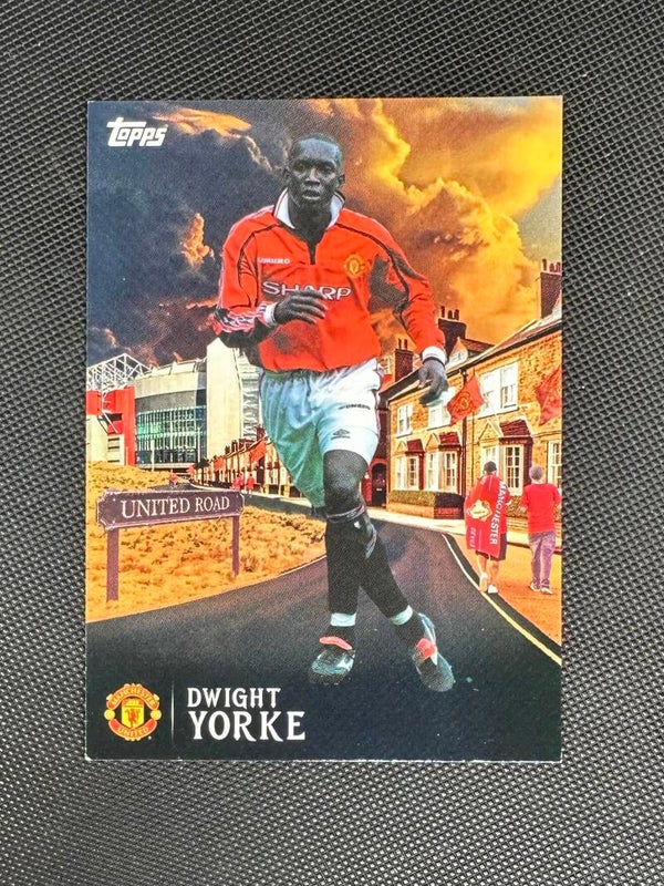 Dwight Yorke Topps Manchester United Team Set 2025/26 United Road #48