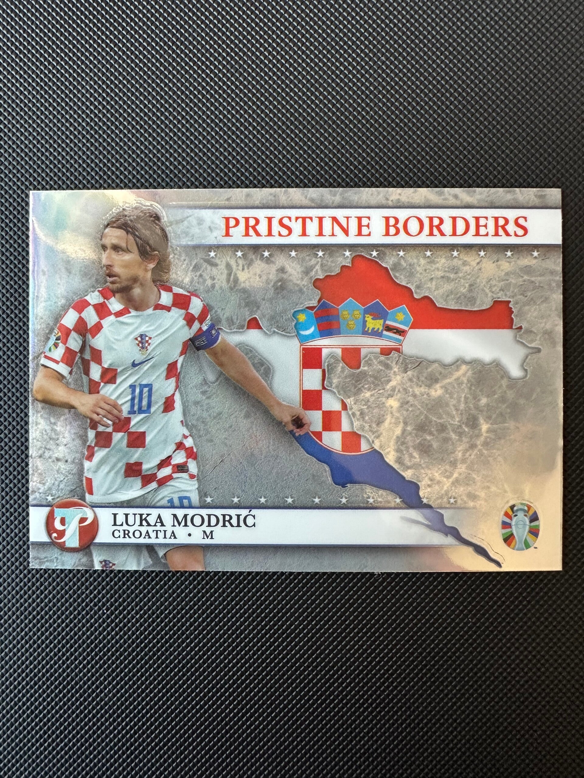Luka Modrić Topps Pristine 2023 Road To UEFA Euro24 Pristine Borders #PB-LM
