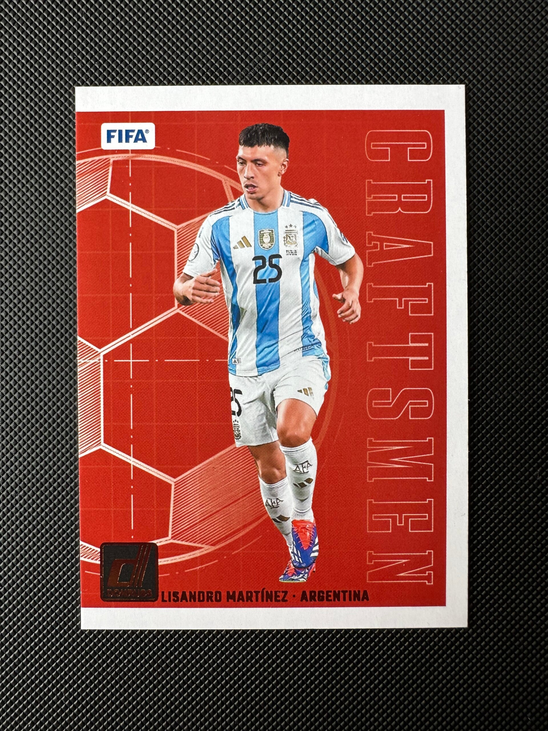 Lisandro Martinez Panini Donurss 2024/25 Craftsmen #22