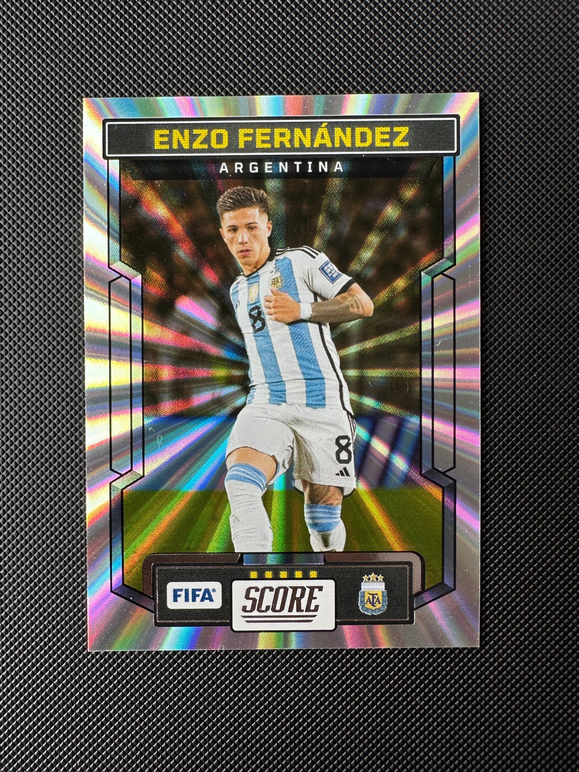 Enzo Fernandez Panini Score FIFA 2023/24 Lazer #12