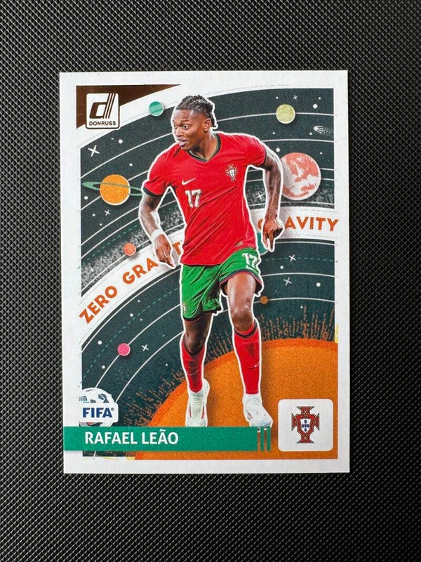 Rafael Leao Panini Donruss 2024/25 Zero Gravity #8