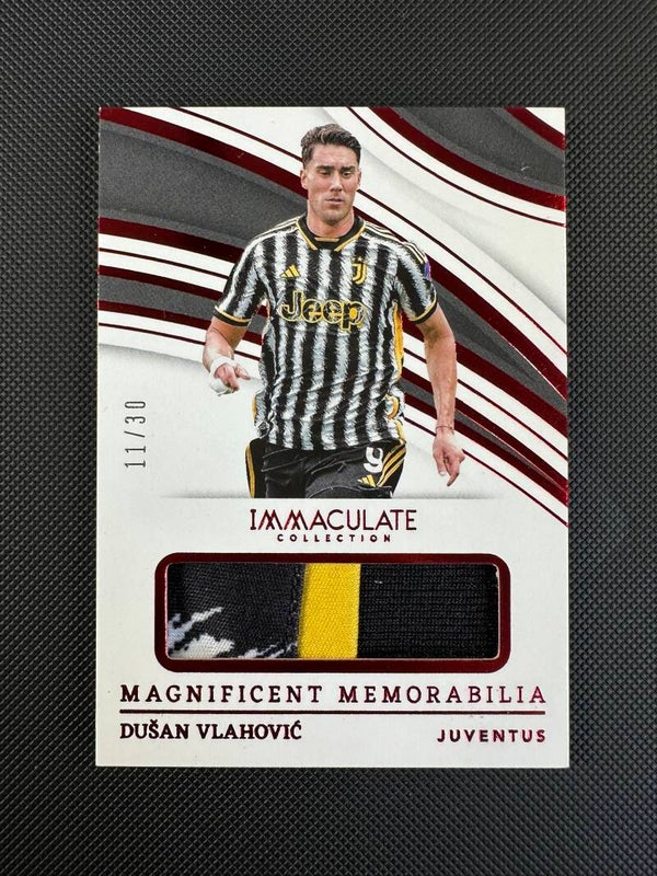 Dušan Vlahović /30 Patch Panini Immaculate Collection 2023/24 Magnificent Memorabilia #MG-DV