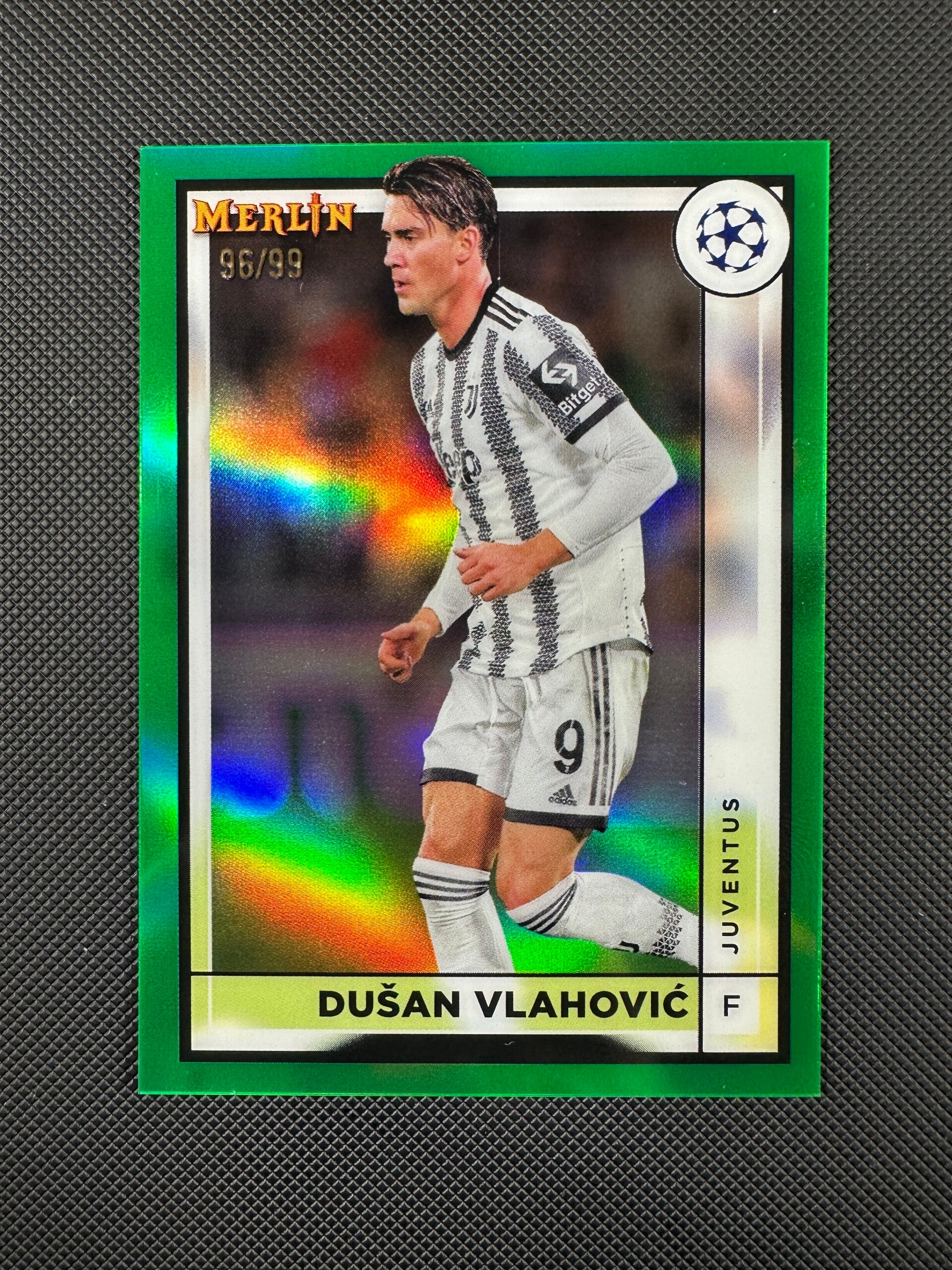 Dušan Vlahović /99 Topps Merlin 2022/23 Green Refractor #82
