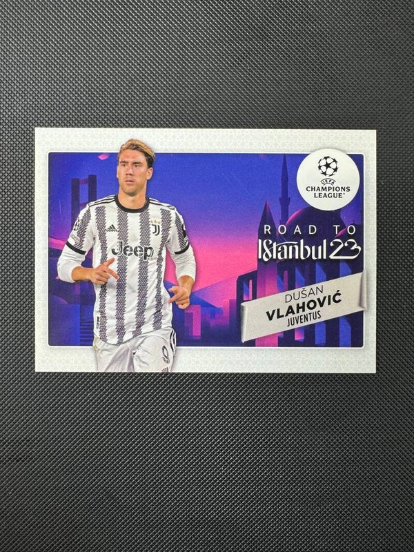 Dušan Vlahović Topps UEFA CC 2022/23 Road To Final #RF-11