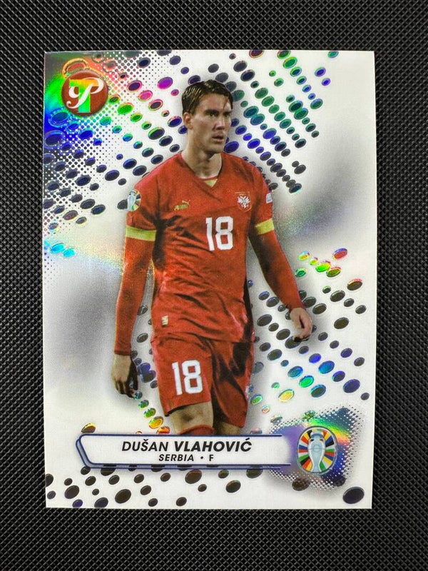 Dušan Vlahović Topps Pristine 2023 Road To UEFA Euro24 Refractor #156