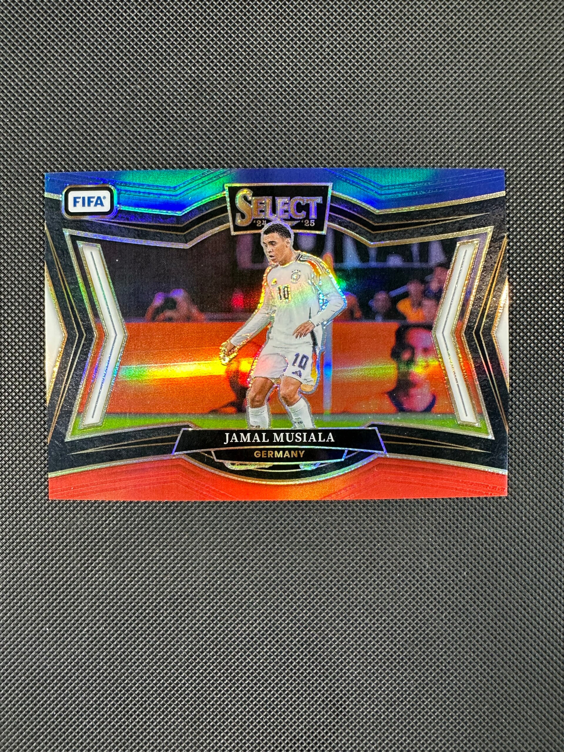 Jalmal Musiala Panini Select FIFA 2024/25 Multi-Color Field Level Prizm #228