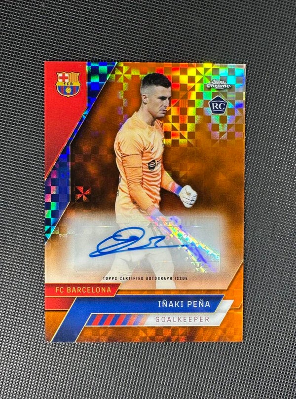 Inaki Pena /25 Rookie Auto Topps Chrome Barcelona Més Que Un Club  2022/23 Orange X-Fractor #AU-PE