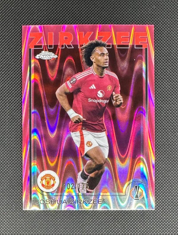 Joshua Zirkzee /175 Topps Chrome UEFA Club Competitions 2024/25 Pink Lava Refractor #121 MAN. UTD.