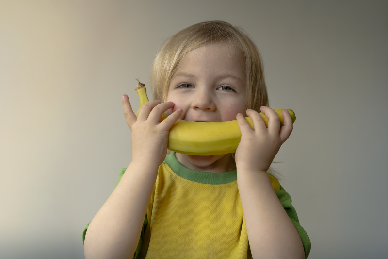 jayden-met-banaan-04022026-standard-bu7vd4.png