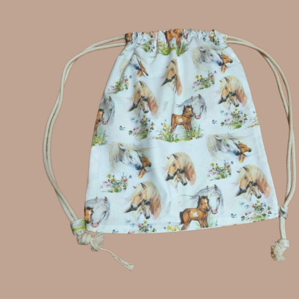 KORDELRUCKSACK Pferde