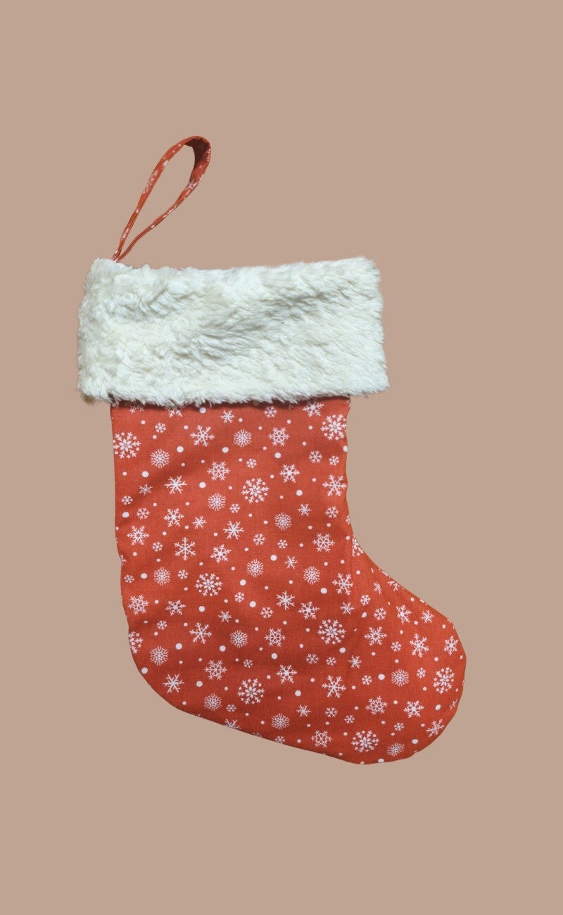 NIKOLAUSSTIEFEL Schneekristalle rot