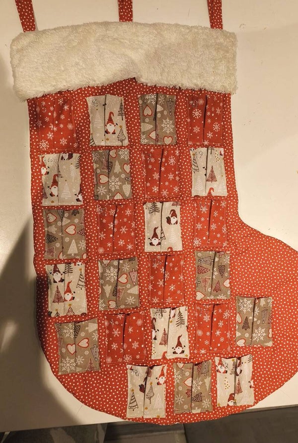 ADVENTKALENDER Nikolausstiefel rot weiß