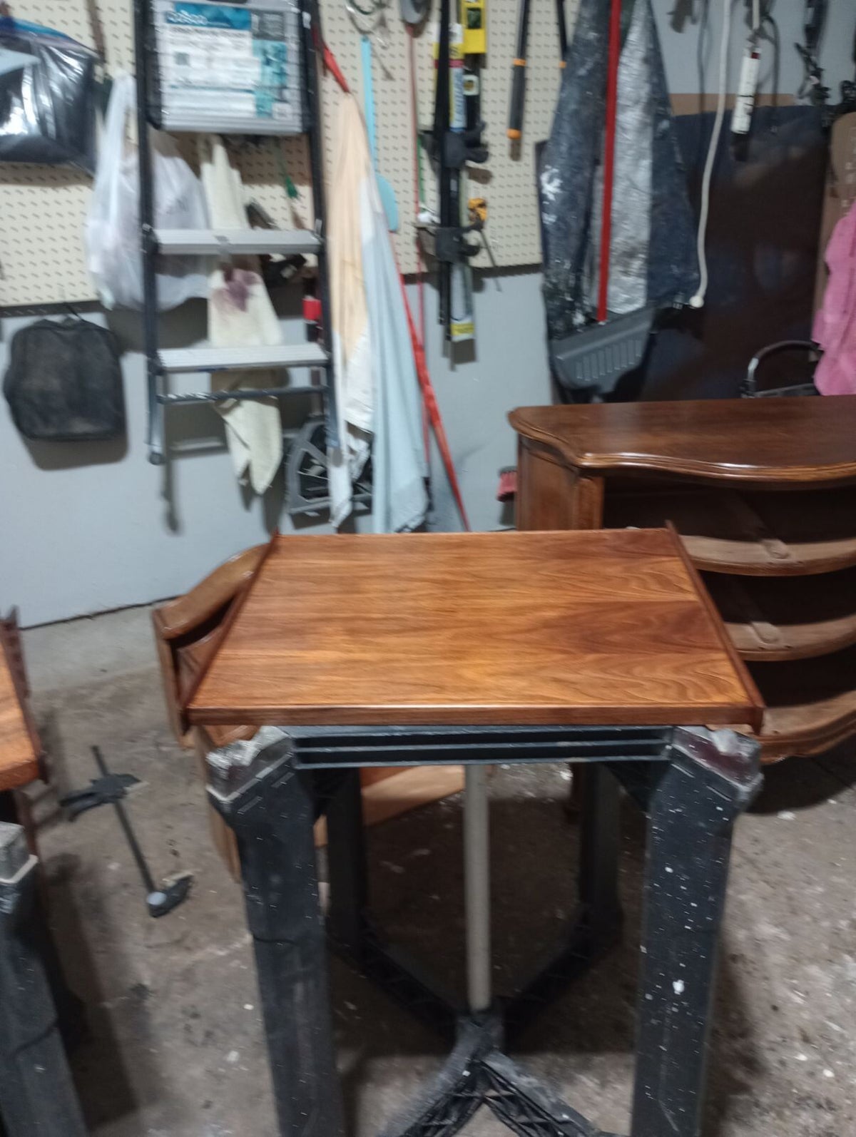 Kim's Refinishing & Xtra Hand