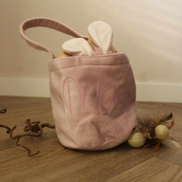 Luxe velvet paashaasmandje met naam