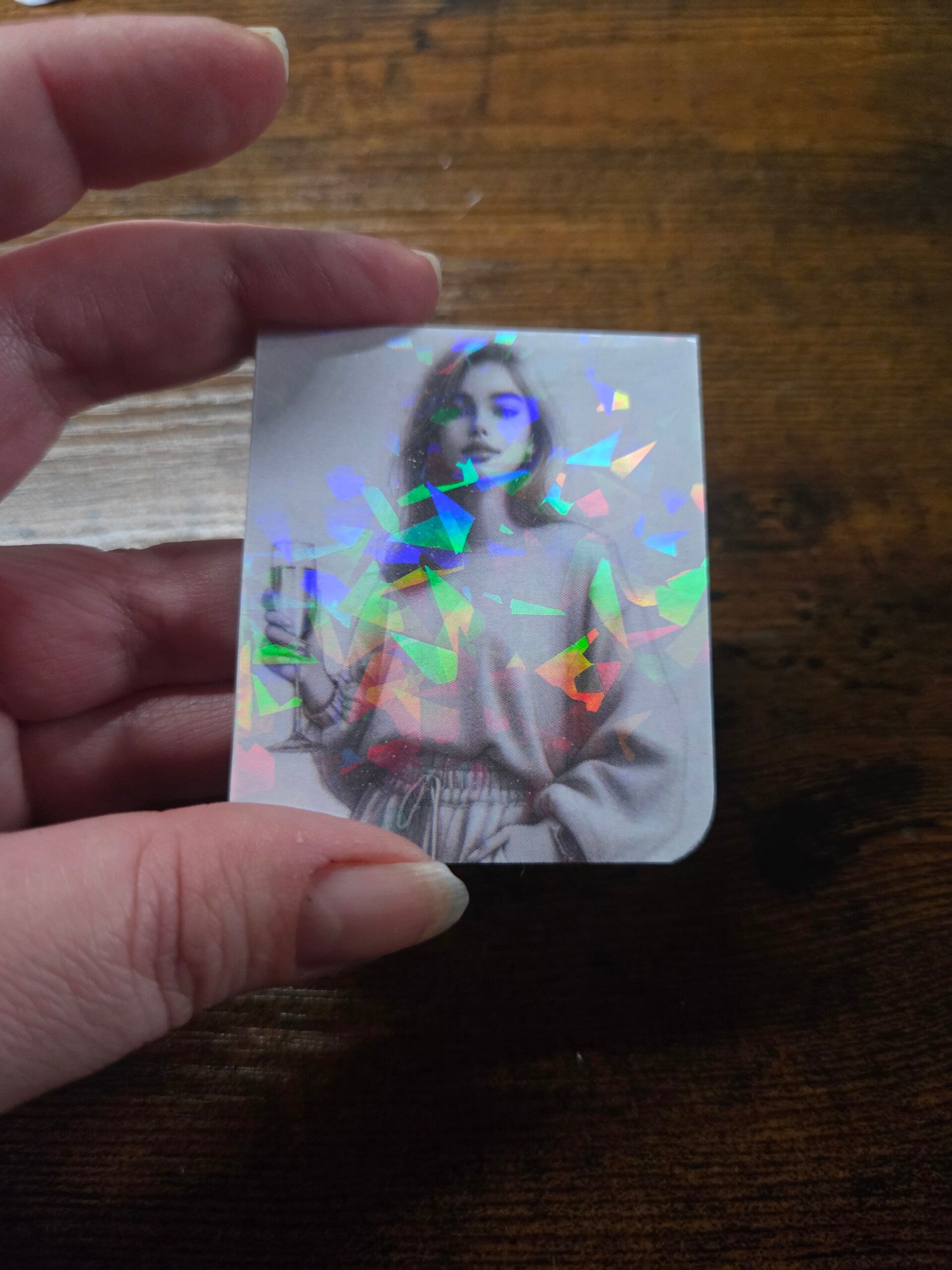 magnetisches Lesezeichen junge Frau