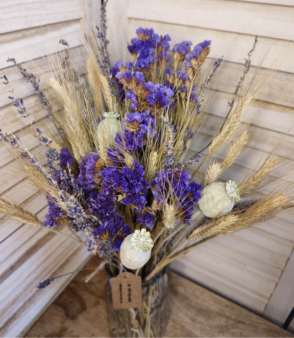 Droogboeket lavendel met vaas