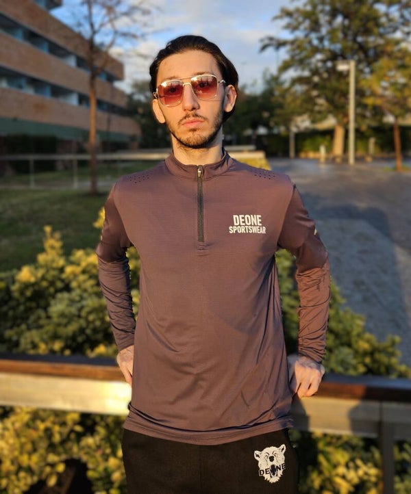 DEONE LONG SLEEVE PERFORMANCE T-SHIRT