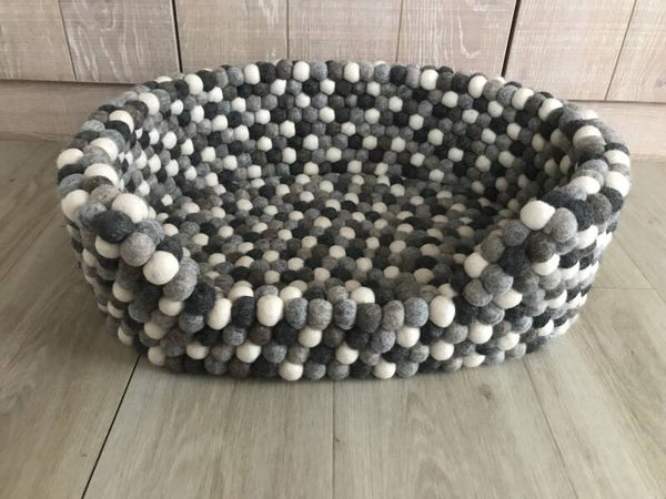 Vilten bolletjesmand: gemeleerd grijs