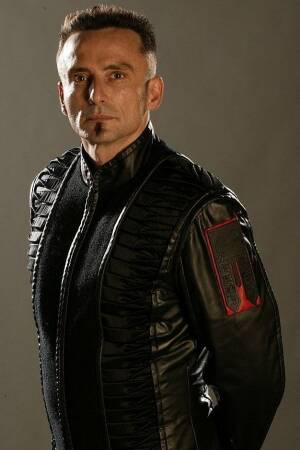 Farscape, star trek, star wars, sci-fi, alternative universe, space, spaceships, time-travel, stargate