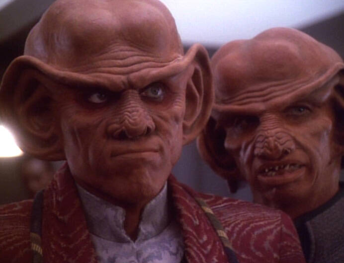 Star Trek: DS9, Babylon 5, Stargate SG-1, Stargate Atlantis, Stargate Universe, Star Wars, SeaQuest, Dark Matter, Dr. Who, The Expanse