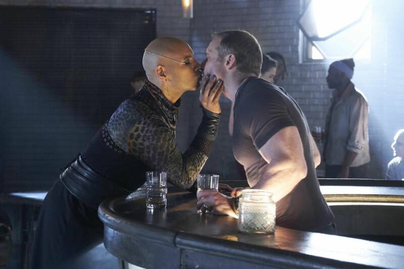 Killjoys, sci-fi, space ships, time-travel