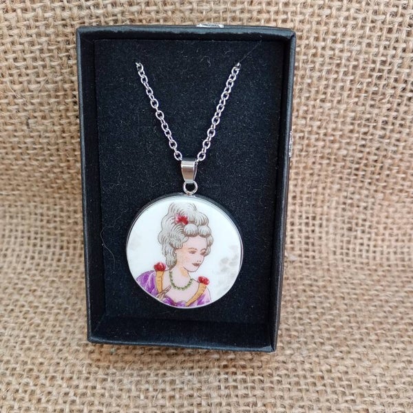 Pendentif Dame de cour