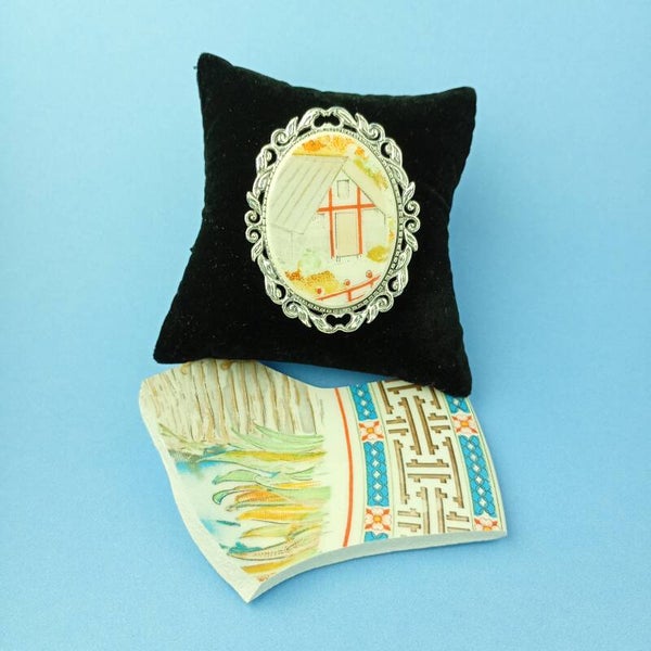broche
