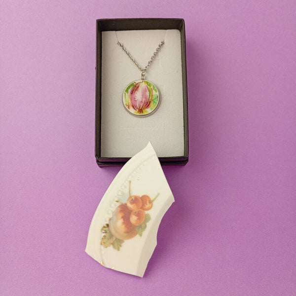 pendentif groseille à maquereau