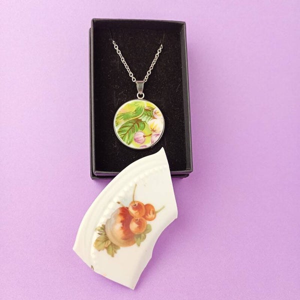 pendentif petits fruits