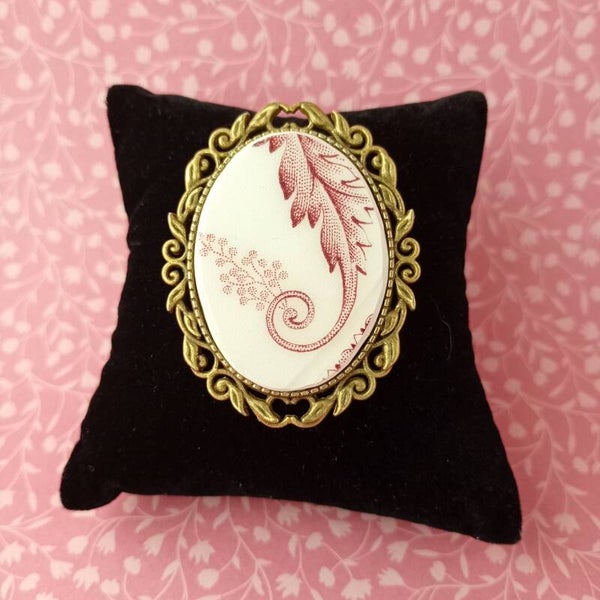 Broche camée "volute Anglaise"