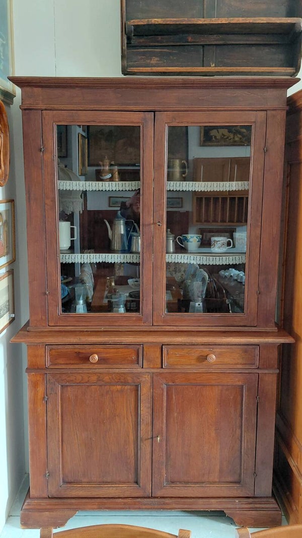 Credenza a 2 corpi con vetrina