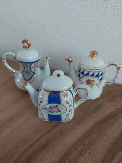 3x Porseleinen theekan