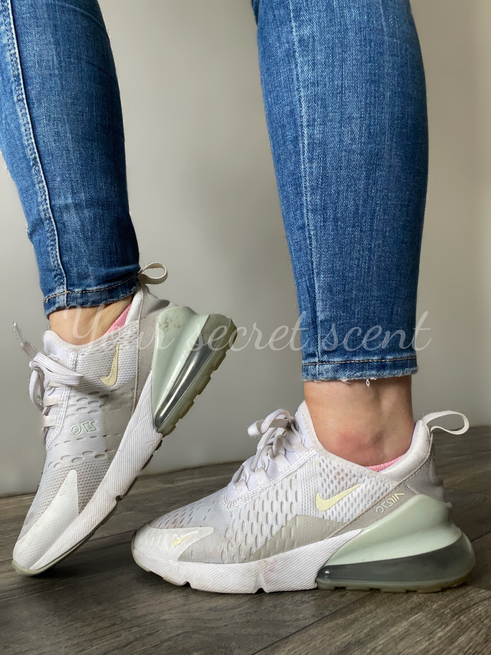 White Nike 270