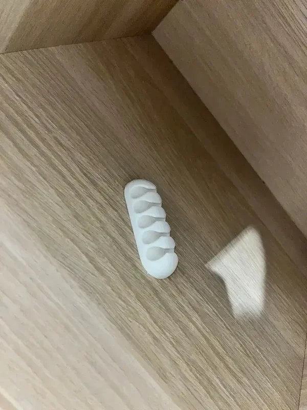 Kabelhalter mit 5 Kabelplätzen