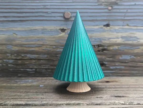 Rillen-Tanne mit strukturiertem Stamm – Weihnachtsdeko, 12 cm
