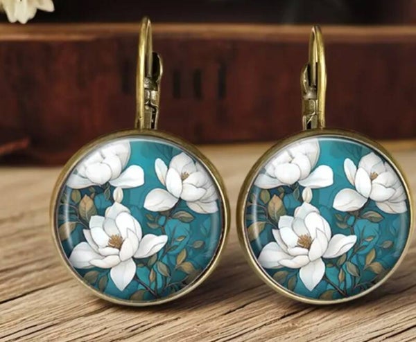 Oorbellen magnolia wit
