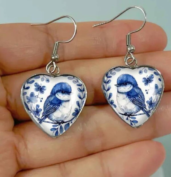 Oorbellen blauw wit vogel