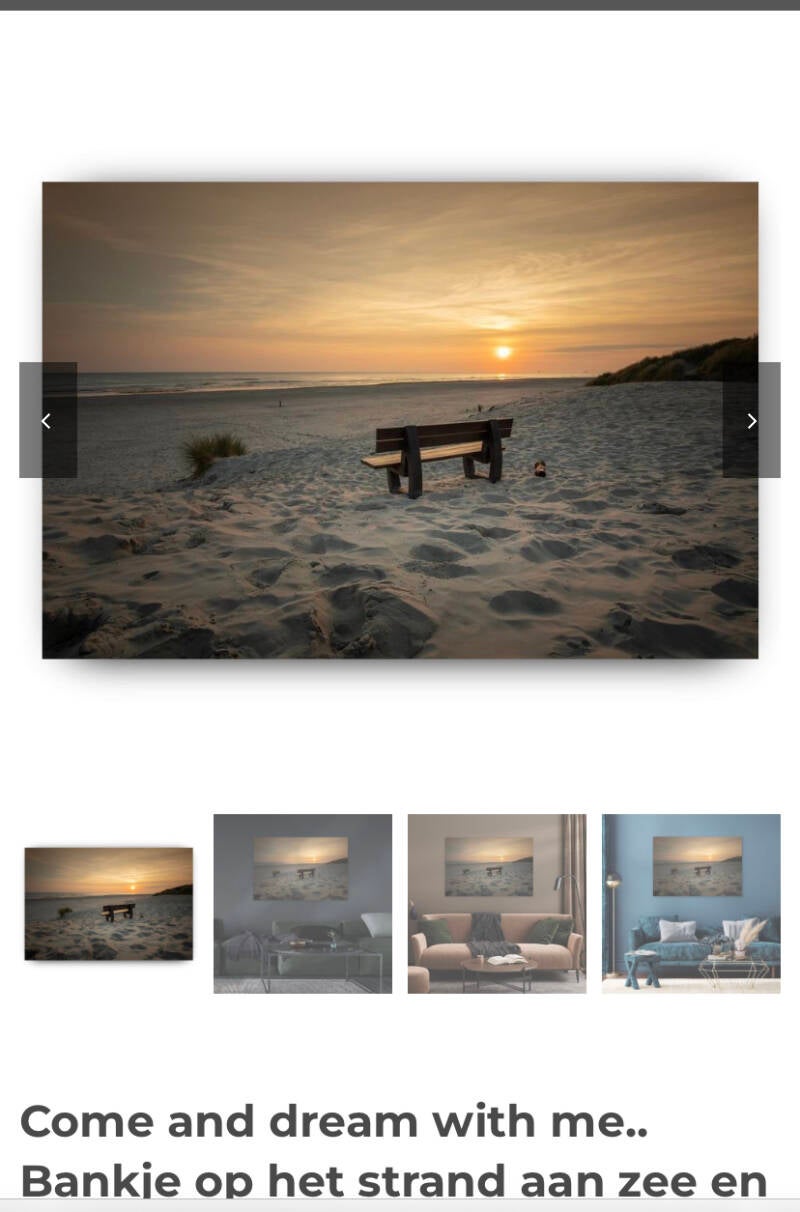 Foto van een bankje op het strand, waar je kunt genieten van de zonsopgang