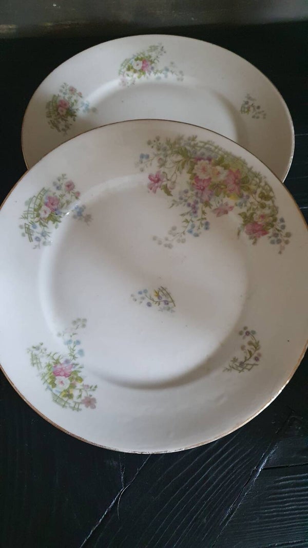 Brocante Dinerbord  "Bloem"