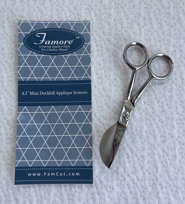 Famoré -  4-1/2" Mini Duckbill Appliqué Scissors