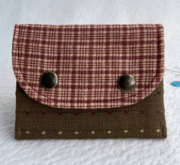 Small card/coin wallet