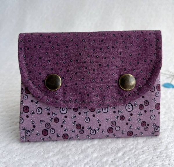 Small card/coin wallet